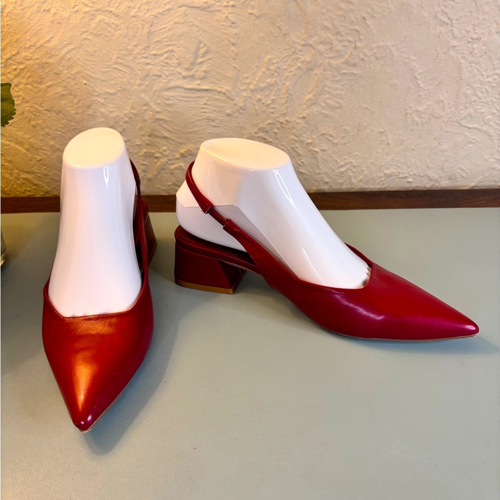 Berness woman’s deep red sling back heels woman’s 5.5